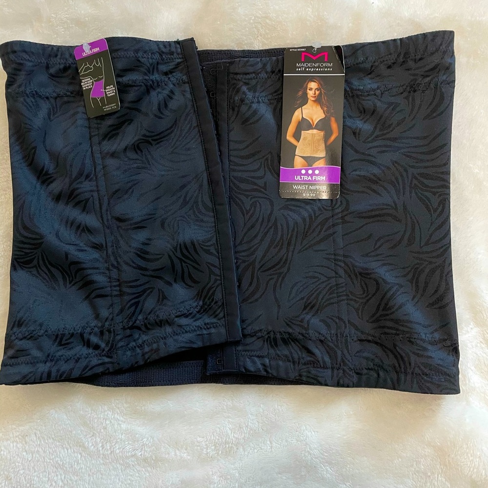 Maidenform Waist cincher Never worn!
